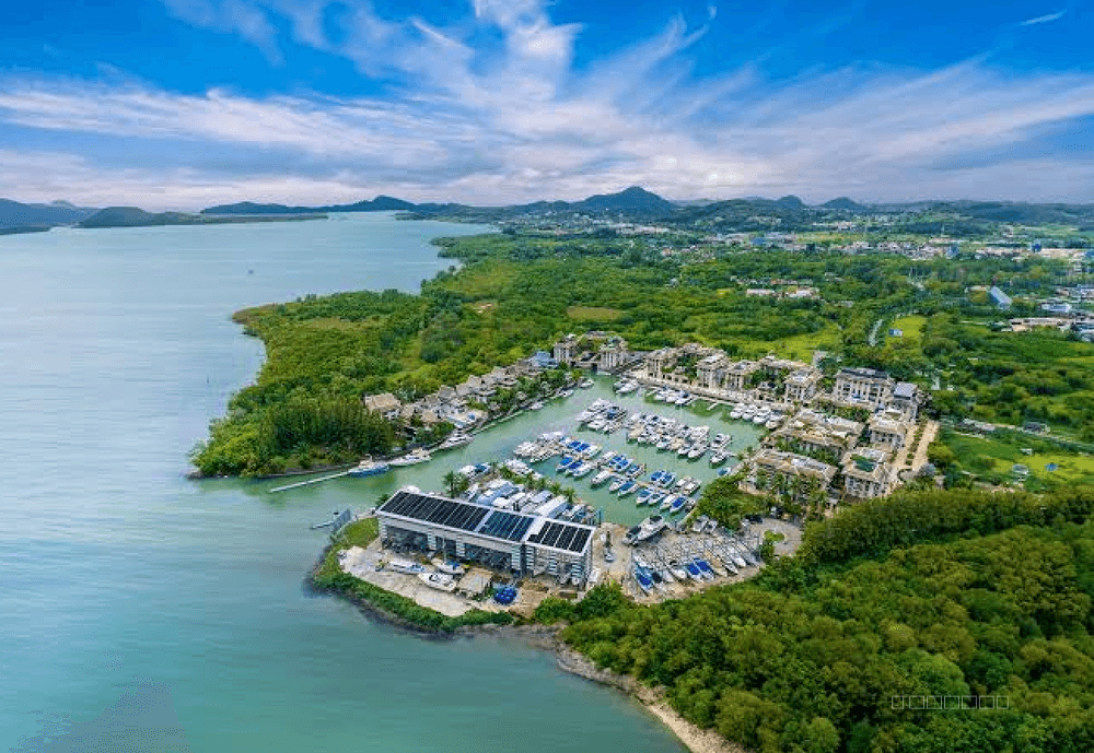 Royal Phuket Marina и яхтенные причалы в районе Ко Каео на Пхукете